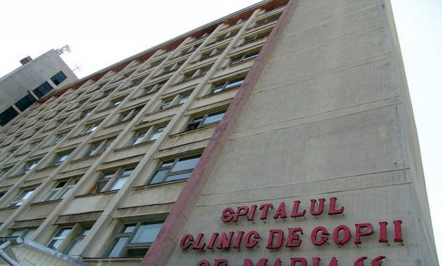 “Cadou” inedit de 1 iunie: părinții vor picheta curtea Spitalului de Copii „Sf. Maria“!