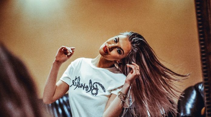 Ingrid, blonda ONG-istă, e astăzi prima pe listă