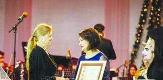 “Violeta aduce premii din gunoi?“