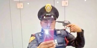 Cine m-o pus? Uite-n pantaloni!