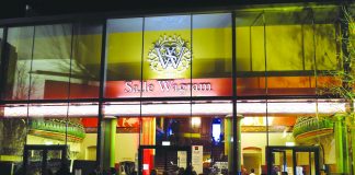 La Opera dîn Paris, / Cafteală dă nedescris