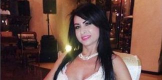 Sexy-dezvoltatoarea a dat de belea! Construiește fără autorizație pe terenul celui mai temut procuror