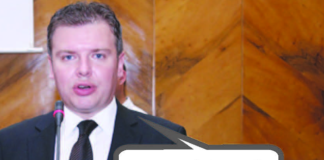 Tuns, ras, frezat, votat! Tuns, ras, frezat, votat!