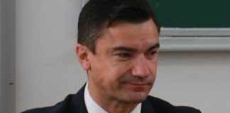 Caș de la mine sau cash la mine. Alegeți! Caș de la mine sau cash la mine. Alegeți!