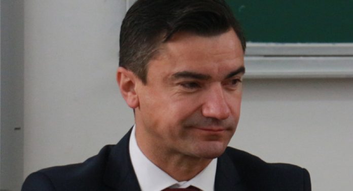 Caș de la mine sau cash la mine. Alegeți!