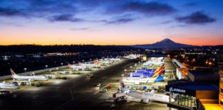 Aproximativ 100 de Boeinguri 737 MAX sunt reținute la sol dupa accidentul aviatic de ieri