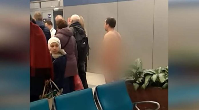 VIDEO Bărbat gol-pușcă în aeroport, pe motiv că este mai „aerodinamic”