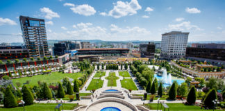 FASHION SHOW „ATIPIC BEAUTY” ȘI TÂRG DE CARIERE, ÎN WEEK-END, LA PALAS