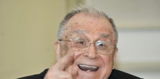 Ion Iliescu, spitalizat de urgență, cu probleme la inimă