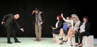 Rinocerii de la teatru