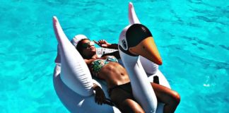 Pentru astăzi, o întrebare: ce-i această zburătoare dintre ale ei picioare?