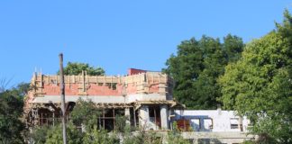 Mafia lui Chirica din nou în instanță. Bloc–mastodont, în locul unei case la Râpa Galbenă