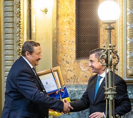 UTI încalcă legea pentru doctoratul lui Chirica. Documente fabricate pentru o hotărâre scandaloasă