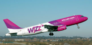 Afacere fenomen: despăgurbiri pentru întârzierile companiilor aeriene. Wizzair, asaltată cu zeci de procese la Iași