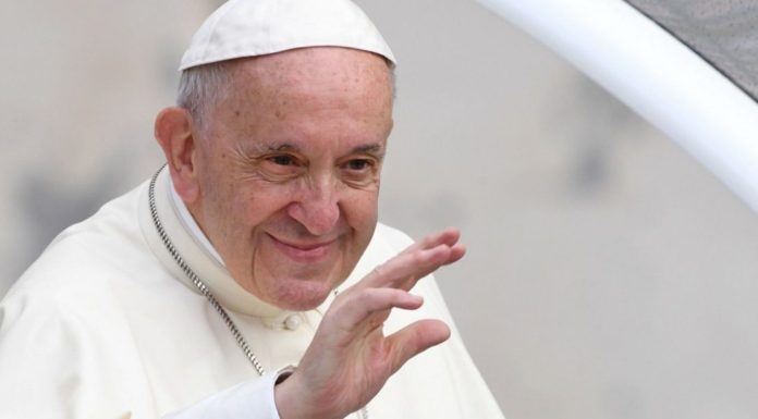 Decizie istorică. Papa Francisc a abolit „secretul pontifical” care acoperă agresiunile sexuale