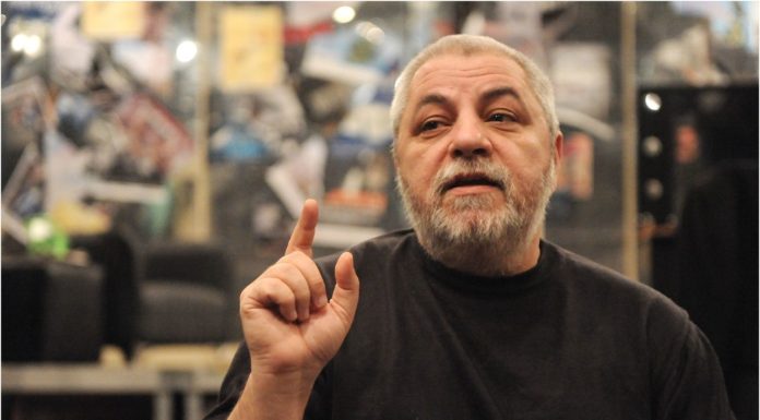 Daţi-i o pastilă lui Sapdaru. Sau un şut în contur