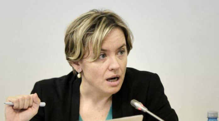 Lăsați-mă să cânt!… cu doamna Cosette Lăsați-mă să cânt!... cu doamna Cosette