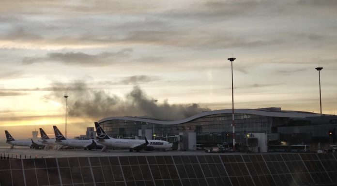 Incendiu în terminalulul aeroportului Henri Coandă