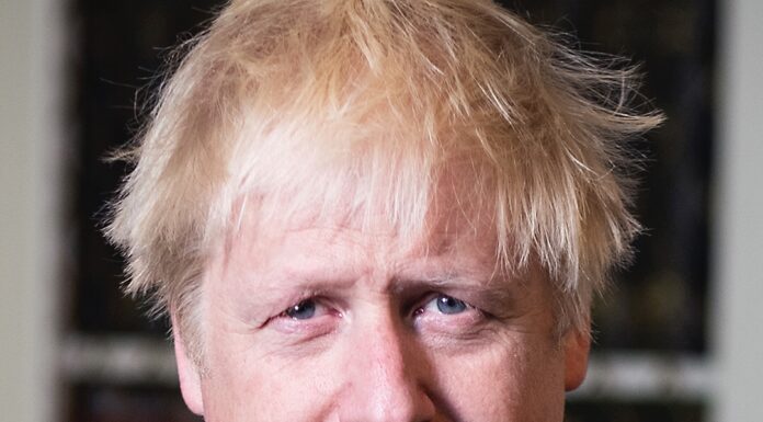 Boris Johnson a capitulat: Marea Britanie închide şcolile, pe termen nedeterminat