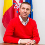 Cine vine cu mine, bine, dau filiala dupe mine Cine vine cu mine, bine, dau filiala dupe mine