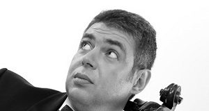 Pe Papa îl doare-n cur