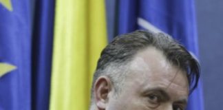 Ministrul Tătaru, ciorile parazite și medaliile de porumbei ai păcii