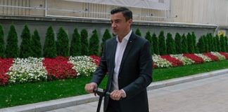 Chelia primarului Chirica vrea coroană de mărgăritar de 50 de milioane de euro