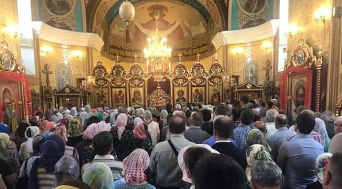 S-au publicat noile reguli de desfăşurare a slujbelor religioase: Linguriţa pentru împărtăşanie, dezinfectată după fiecare folosire