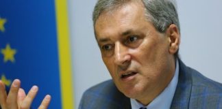 Băgați-l în dubă pe dobitocul Vela