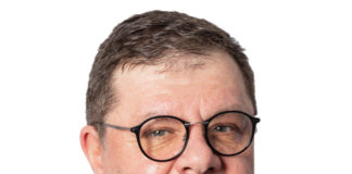 Arhitectul Iulian Nicolau ironizează acțiunile electorale ale primarului Mihai Chirica: ”Bravo! N-ai stil!”