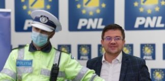 Poliția a amendat PNL Iași cu 5.000 de lei pentru ședința la care s-au încălcat regulile Stării de Alertă