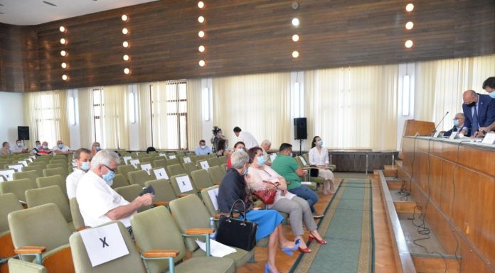 Consilierii județeni din opoziție BOICOTEAZĂ dezvoltarea Iașului!