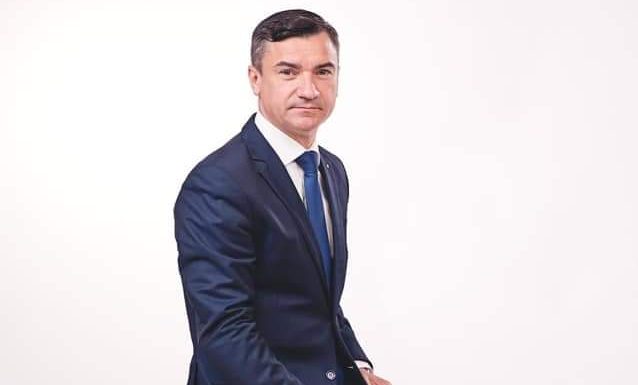 Chirica vorbește de băutură și droguri, ca de funie în casa spînzuratului