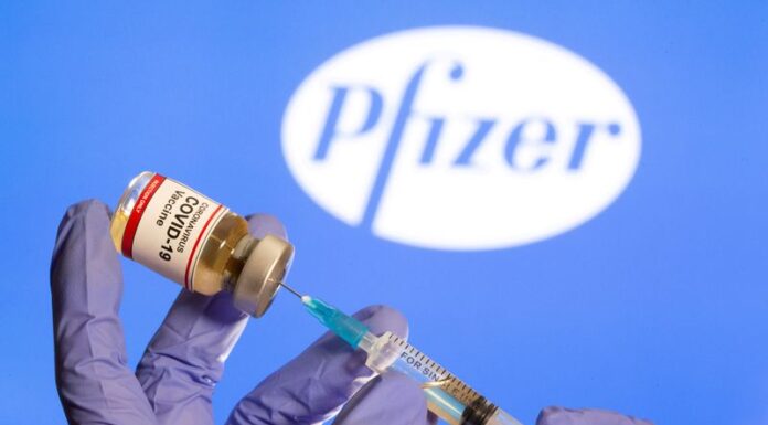 Care sunt efectele adverse, după a treia doză de vaccin Pfizer