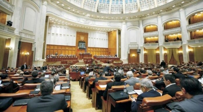 EXCLUSIV! „Vrem pensiile speciale înapoi!” 15 foști parlamentari din Iași au dat statul în judecată
