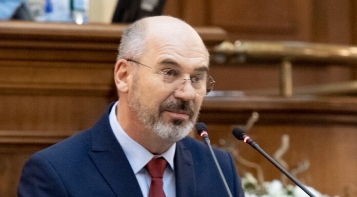 Costel Alexe, singurul vinovat pentru nefuncționarea Spitalului mobil de la Lețcani!