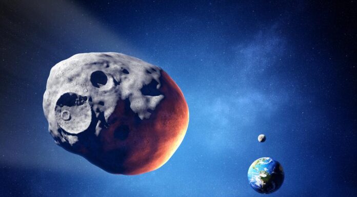 Un asteroid potențial periculos, de dimensiunea Turnului Eifel, va trece foarte aproape de Pământ
