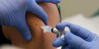 UE investighează trei posibile efecte secundare ale vaccinurilor împotriva COVID-19 ale Pfizer şi Moderna