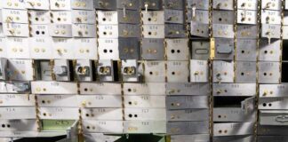 Lista neagră a ieșenilor care și-au ascuns averile în casete de valori: interlopi, oameni de afaceri și un fost procuror