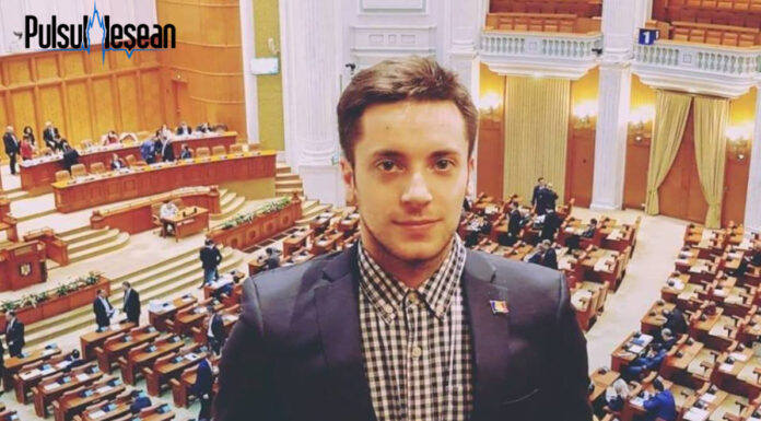 Deputatul USR, Filip Havârneanu: „Florin Roman este dublu absolvent de nimic și autorul unei cărți invizibile”