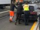 Pățania unor români beți-criță, pe o autostradă din Germania. Au rămas fără benzină și au confundat testul pentru alcoolemie cu vaccinul