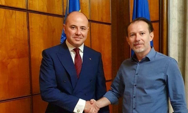 Inconsecvența, hazardul și oportunismul sunt principiile de bază ale PNL Iași