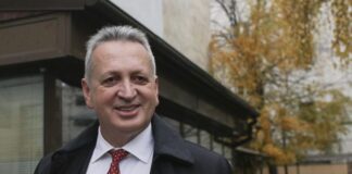 Fenechiu face bani cu ciocanul: 82 de contracte cu statul în jumătate de an. Peste 3.000.000 de lei din consultanță