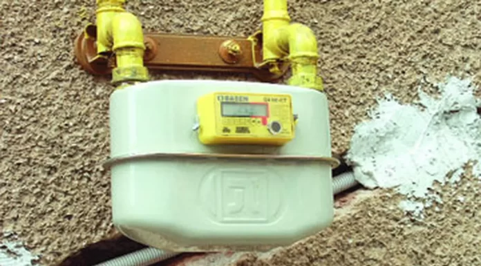 Pensionar specializat în modificarea contoarelor de gaz pentru reducerea facturilor. Pedeapsa primită după ce a fost prins în flagrant