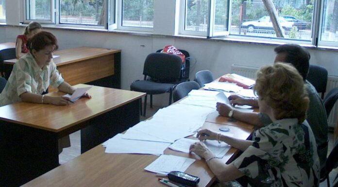 A fost găsit profesorul care a fotografiat subiectele la Bacalaureat, înainte de începerea probei