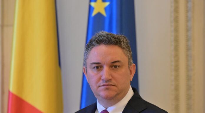 Marius Ostaficiuc: „Gânduri despre noi…”