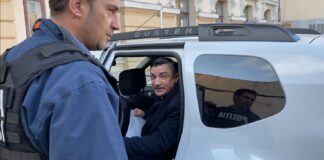 Primarul Mihai Chirica, în direct, din mașina DIICOT: ”Mă duc să dau declarații”