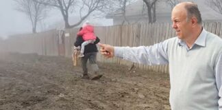 Nu se întâmplă la capătul lumii, ci la Iași: 1.000 de elevi ajung la școală prin noroaie și riscă să rămână fără profesori