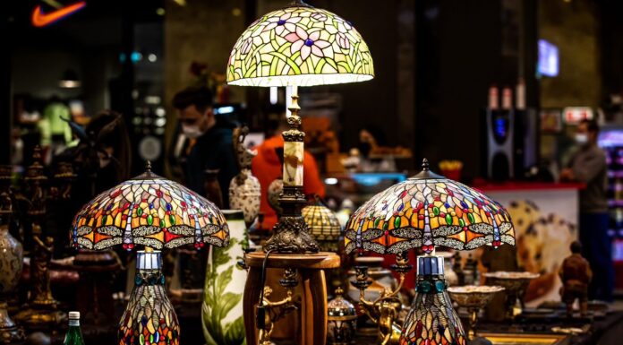 În acest weekend, Târgul de Artă și Antichități te așteaptă la Palas cu o nouă călătorie în timp și cu veritabile mărturii ale trecutului