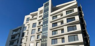 Dezvoltatorul Unique Residence a distrus magistrala de apă a orașului. Ieșenii, obligați să plătească pagubele de la cel mai scump bloc din Iași